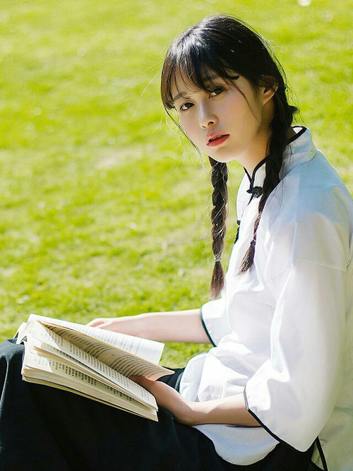 《顶级战队的背后:运营、训练全景揭秘》,顶级战队英文怎么写