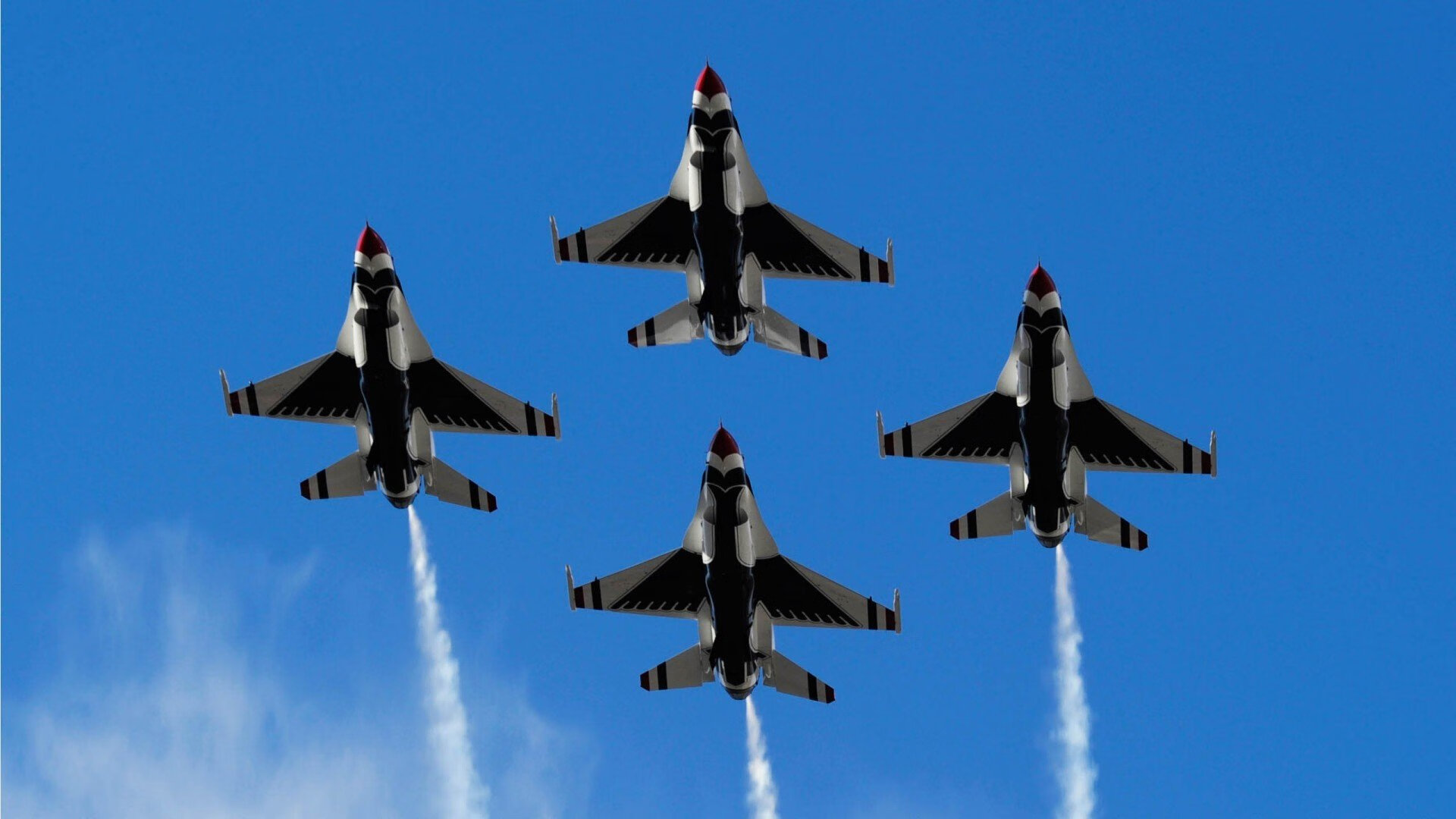 九游用户空间-轻舟竞技赛：划破湖面的速度与激情，轻舟kvm