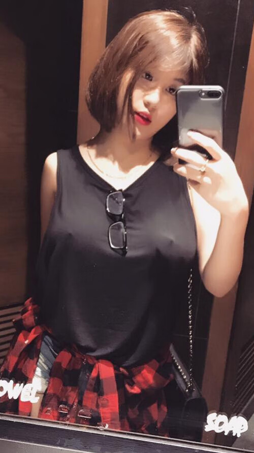 乔治·巴尔:他是全黑队防守和进攻的“双面战士”,每次比赛都充满精彩表现