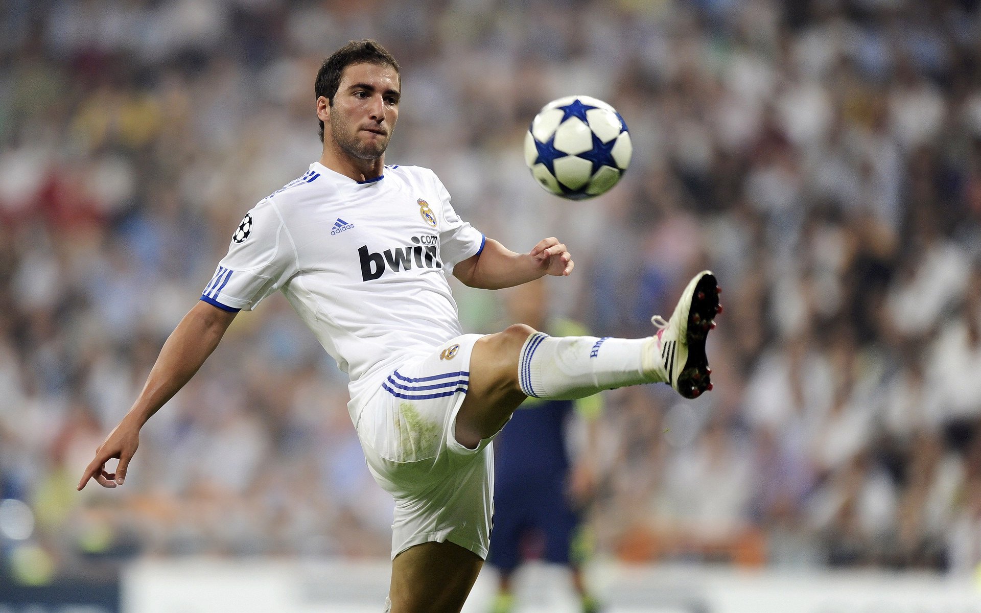 九游下载电脑版官网-西甲教练团队使用情绪识别设备评估战术理解负荷阈值，情感负荷理论